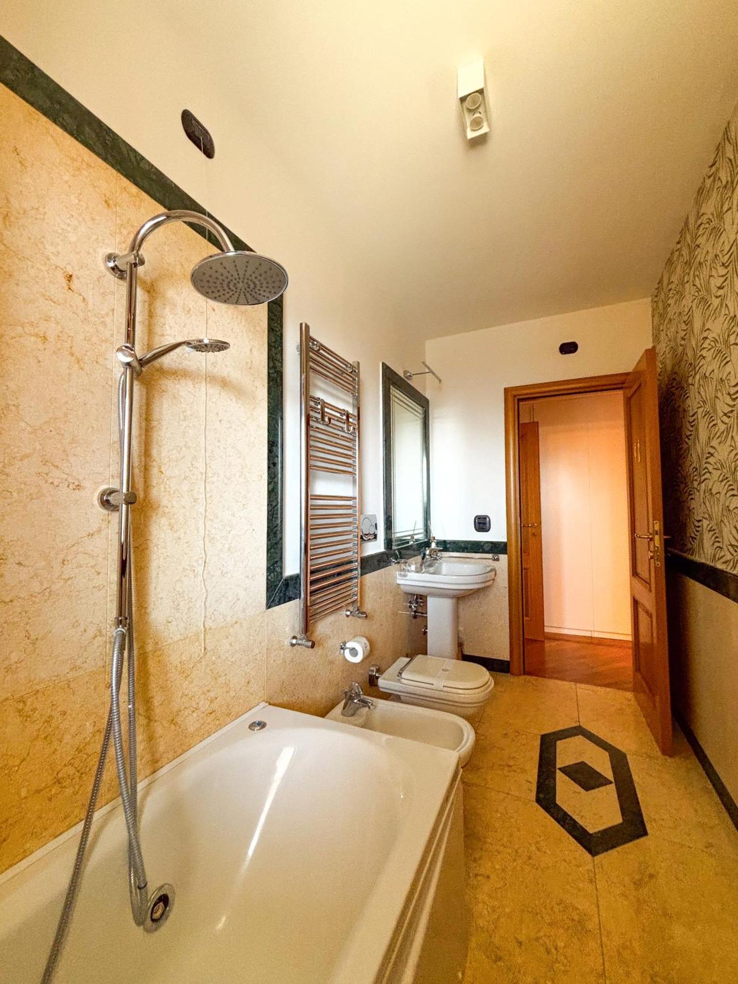 Apartment Luxury House Alessia *